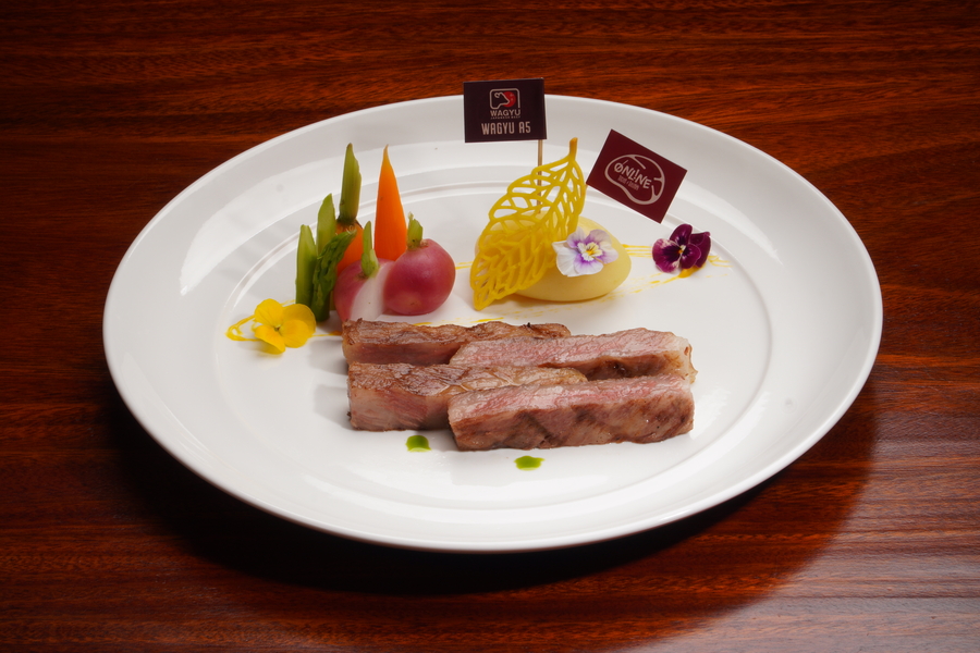A5-Bo-Wagyu-Nhat-Ban-Japanese-A5-Wagyu-Steak-3